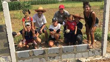 Vous avez toujours rêvé d'apportez votre aide en participants à un projet de construction ou de rénovations ? Grâce à WEP, vous pouvez désormais contribuer à la construction ou à la rénovation de maisons, de bâtiments publics et bien d'autres projets.  Avec cette formule, non seulement vous vous rendez utile, mais en plus vous avez l'opportunité de partager le quotidien des locaux, de découvrir leur mode de vie et leur culture de l'intérieur... Une façon inédite de découvrir un pays tout en améliorant de façon concrète les conditions de vie des habitants.   