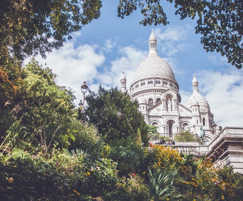 Zicht op de Sacré-Cœur tijdens een taalreis in Parijs